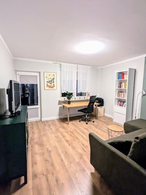 Leilighet Cozy 2rm With 2xworkspace